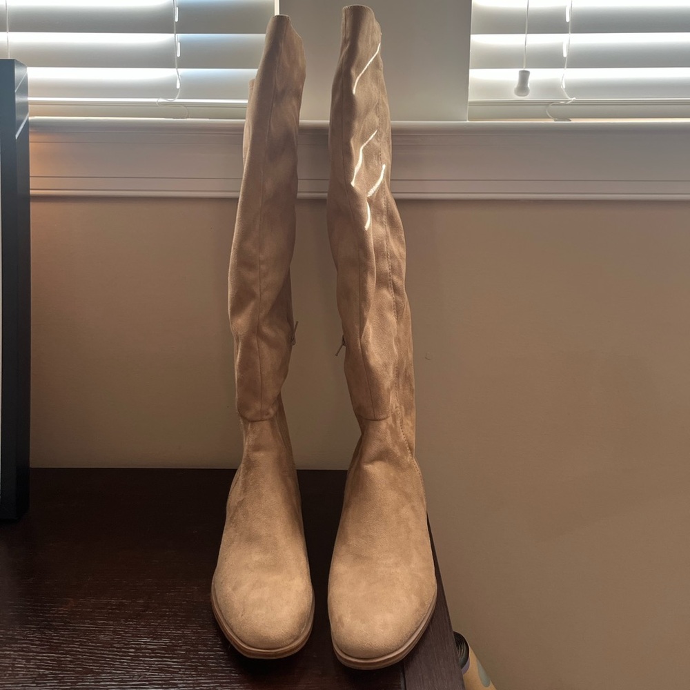 Nine West Allair Tan Over the Knee-High Suede Boots size 11 - Picture 2 of 12